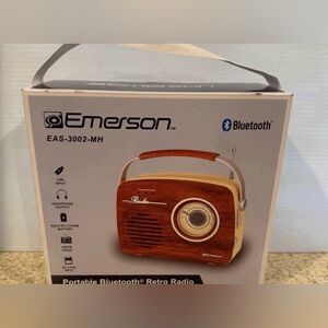 Brand New Portable Bluetooth Retro Radio - Brown